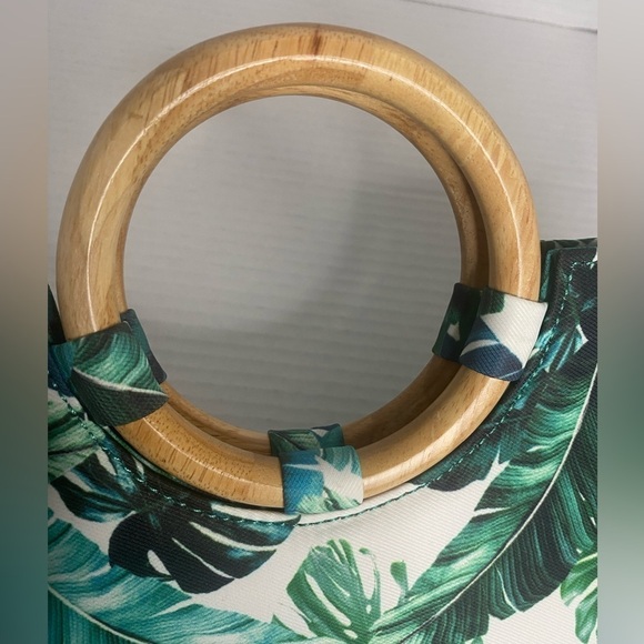 Call it Spring Gold Chain Crossbody and Clutch purse Floral Green Print - Picture 4 of 8